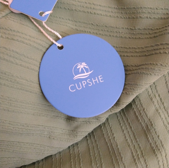 🌹NWT Cupshe Green One Shoulder Scalloped One Piece Bathing Suit Small - Picture 6 of 6